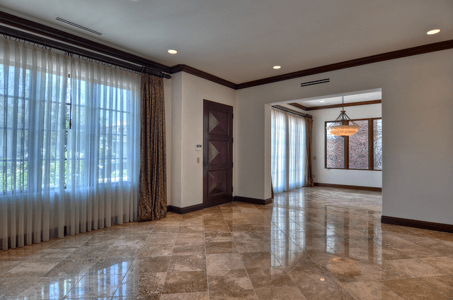 Corona del Mar House: 222 Iris Ave