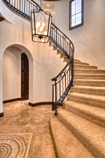 Corona del Mar House: 222 Iris Ave
