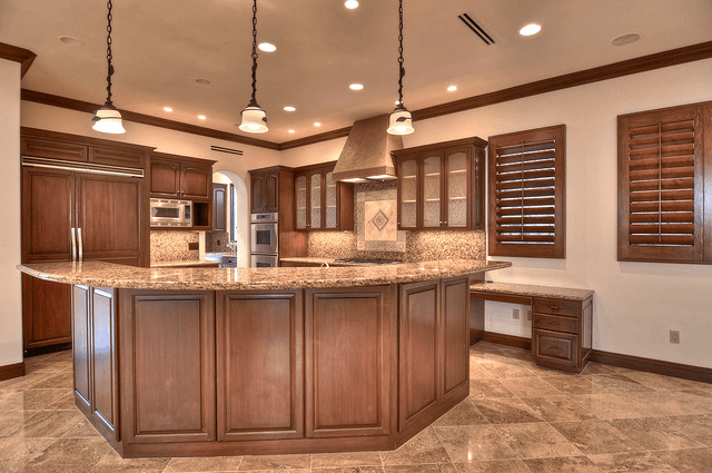 Corona del Mar House: 222 Iris Ave
