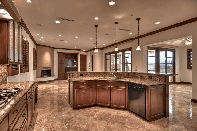Corona del Mar House: 222 Iris Ave