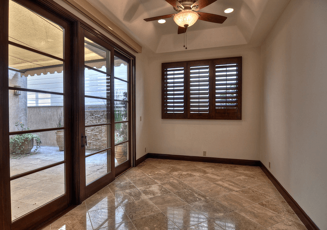 Corona del Mar House: 222 Iris Ave