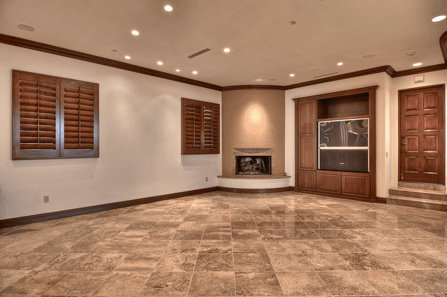 Corona del Mar House: 222 Iris Ave