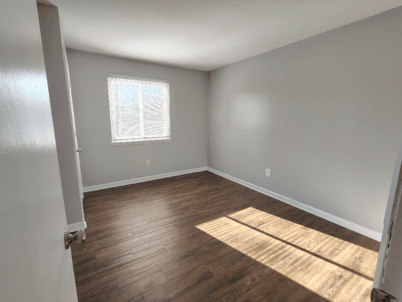 Lynchburg Apartment: 600 Reusens Road