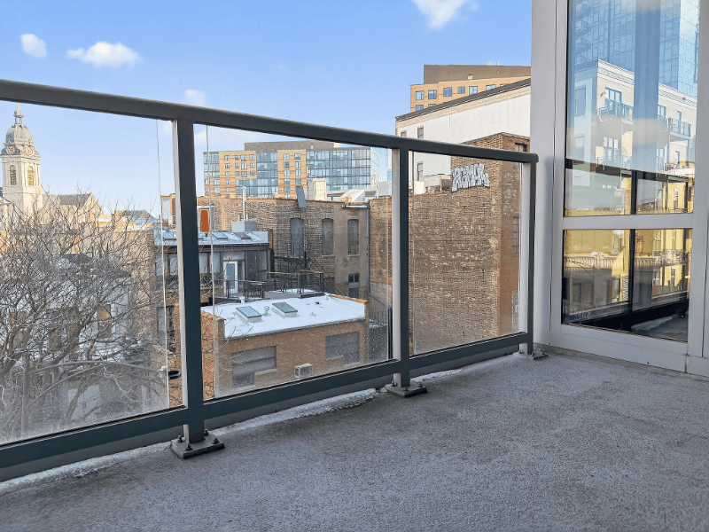 Chicago Condo: 736 N Aberdeen