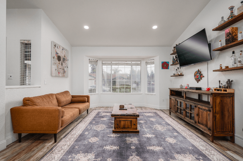 elk grove House: 9161 kneeland court
