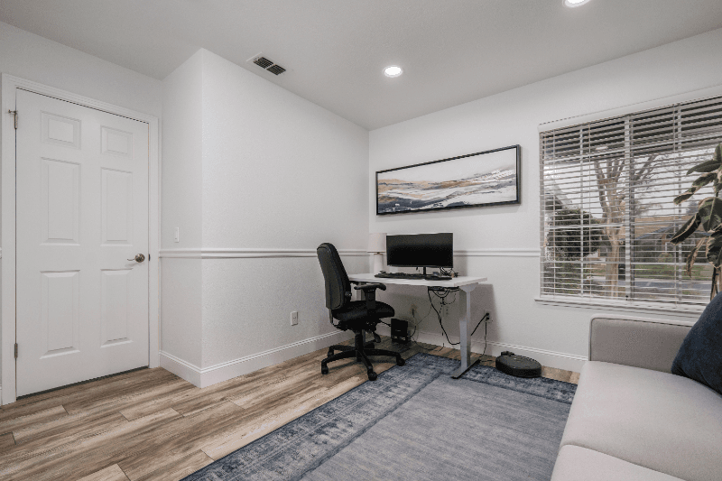 elk grove House: 9161 kneeland court