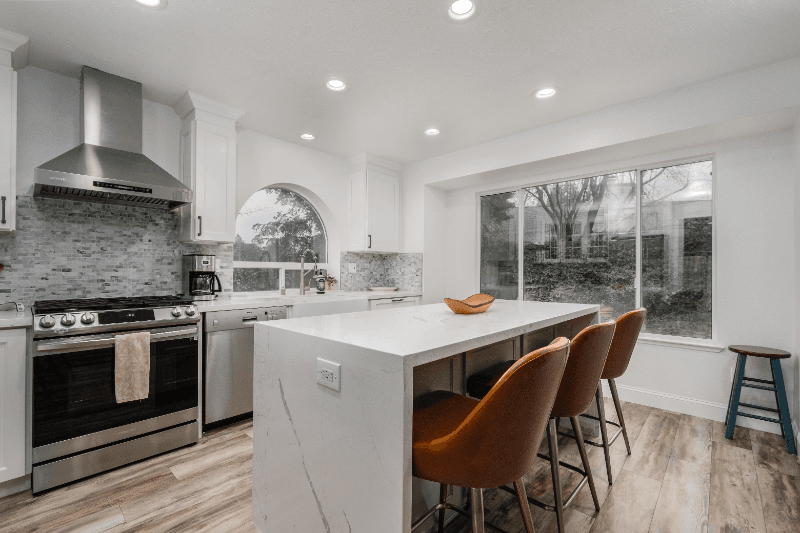 elk grove House: 9161 kneeland court