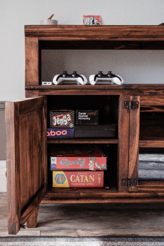 elk grove House: 9161 kneeland court