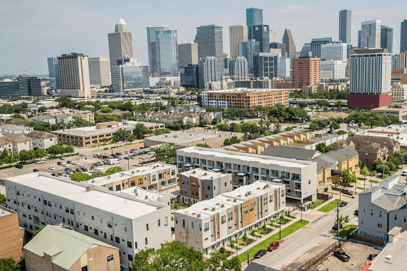 Houston Single Room: 2401 Crawford St
