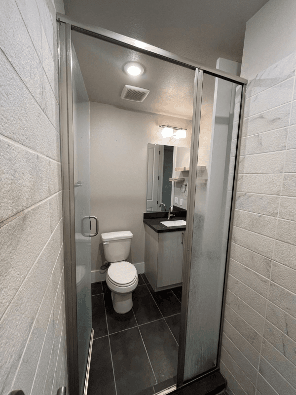 Houston Single Room: 2401 Crawford St