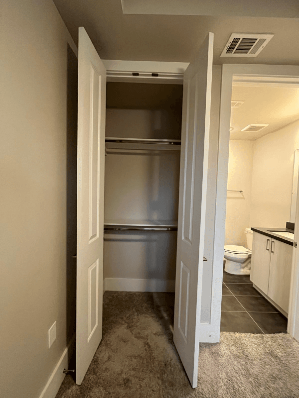 Houston Single Room: 2401 Crawford St
