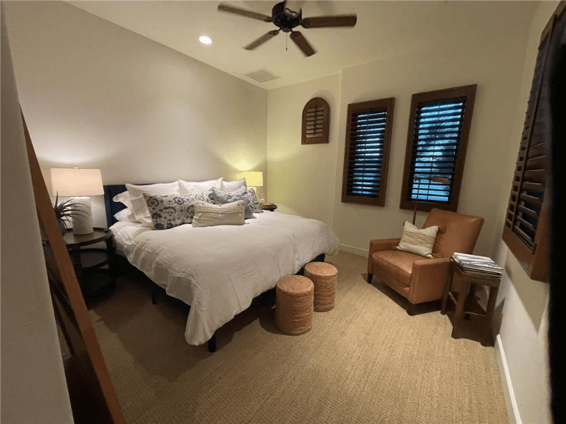 La Quinta House: 56145 Village DR