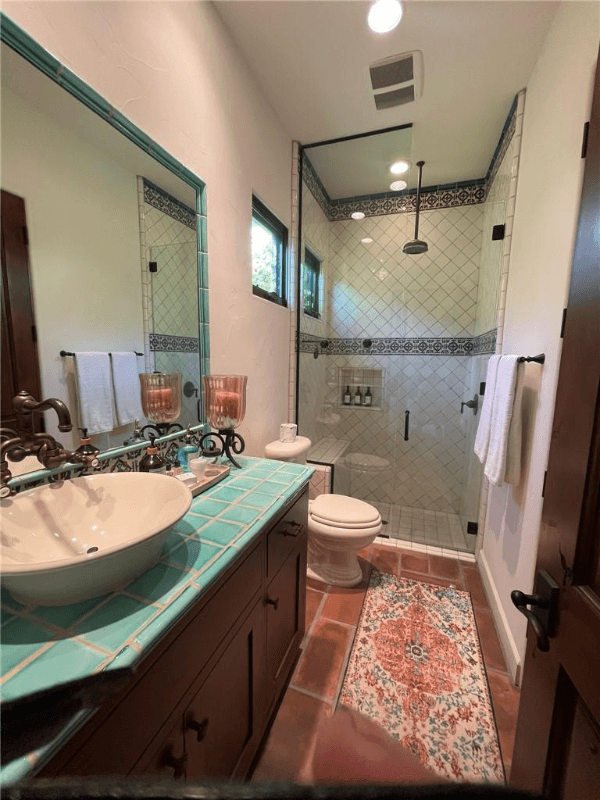 La Quinta House: 56145 Village DR