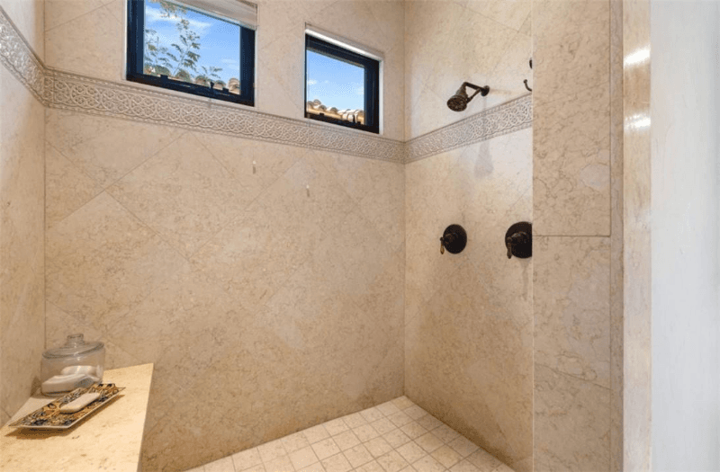 La Quinta House: 56145 Village DR