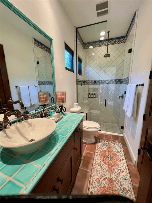 La Quinta House: 56145 Village DR