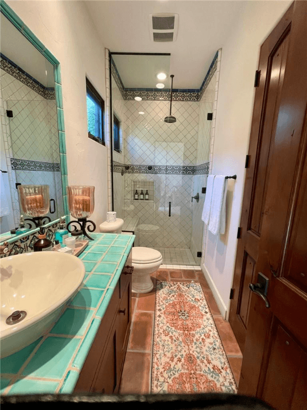 La Quinta House: 56145 Village DR