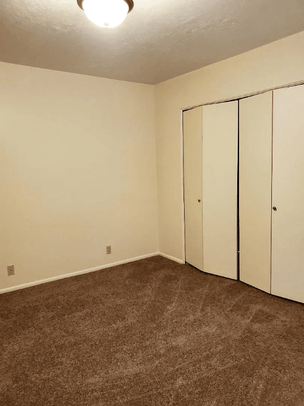 Layton Single Room: 1177 N 900 E