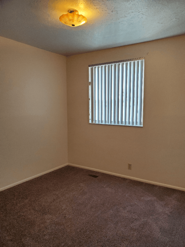 Layton Single Room: 1177 N 900 E