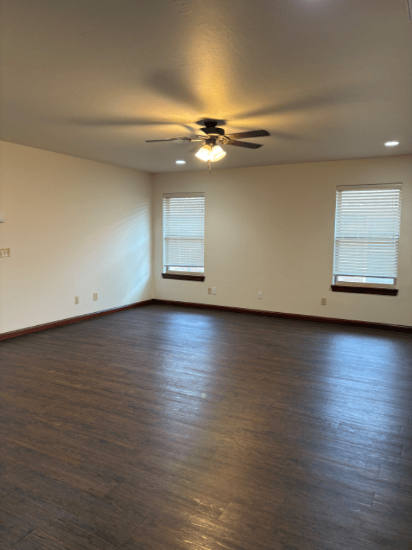 Weatherford Townhome: 1617 E. Lawter