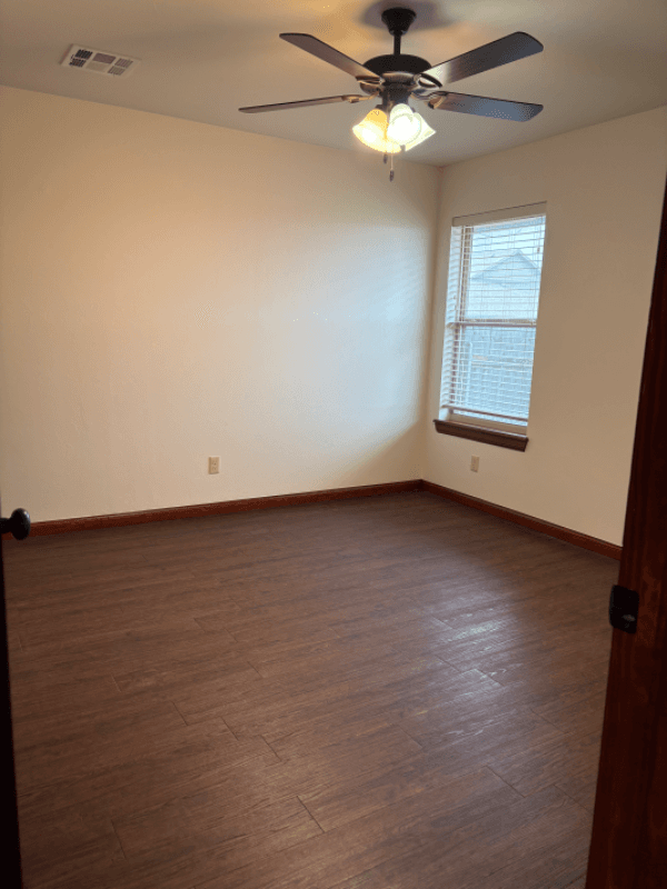 Weatherford Townhome: 1617 E. Lawter