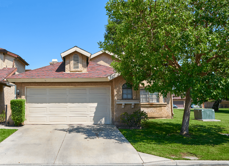 Baldwin Park Single Room: 14616 Via El Camino