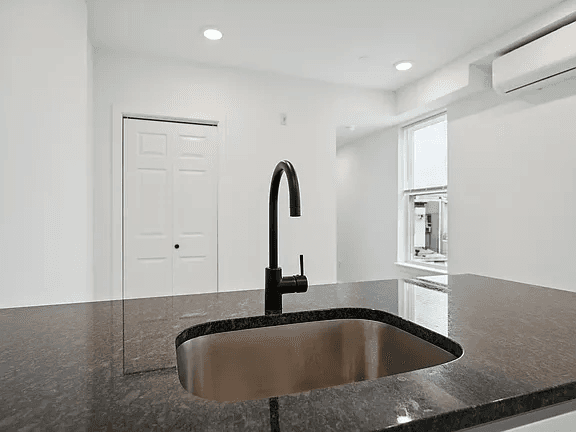 Philadelphia Apartment: 3458 Frankford Ave