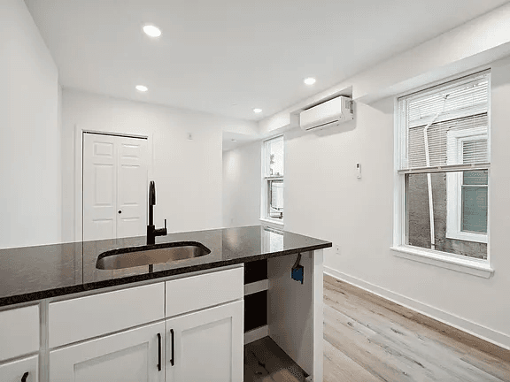 Philadelphia Apartment: 3458 Frankford Ave