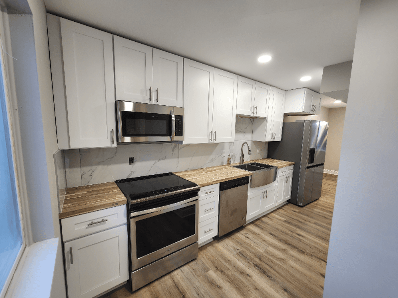 Atlanta Single Room: 390 W Lake AVE NW
