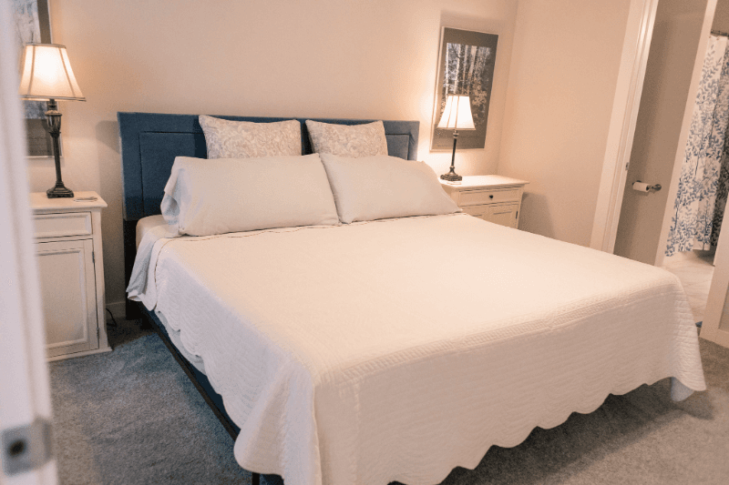 Bella Vista Townhome: 7 Alyce Ln