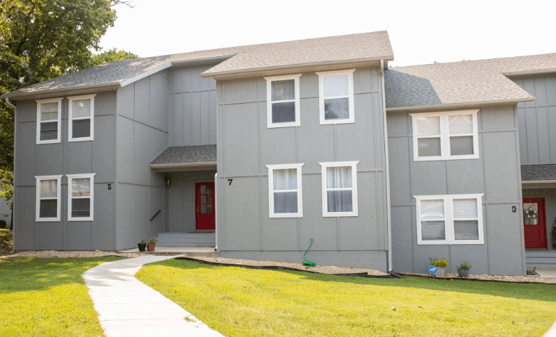 Bella Vista Townhome: 7 Alyce Ln