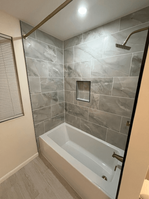 Silver Spring Single Room: 522 E Indian Spring Dr