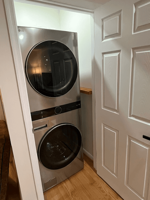 Silver Spring Single Room: 522 E Indian Spring Dr
