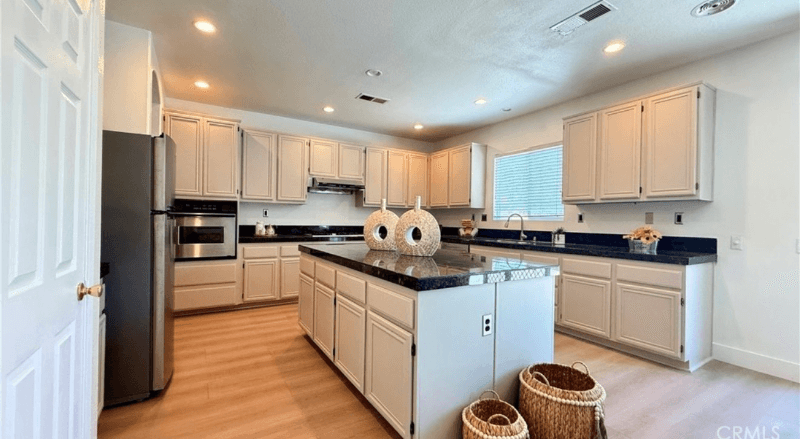 Jurupa valley Single Room: 11958 sunstone ct