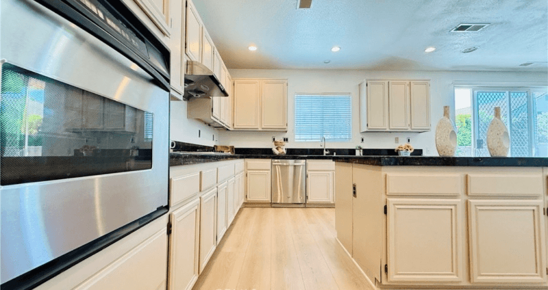 Jurupa valley Single Room: 11858 sunstone ct