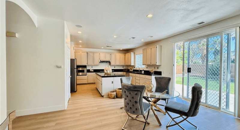 Jurupa valley Single Room: 11858 sunstone ct