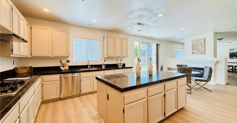 Jurupa valley Single Room: 11858 sunstone ct