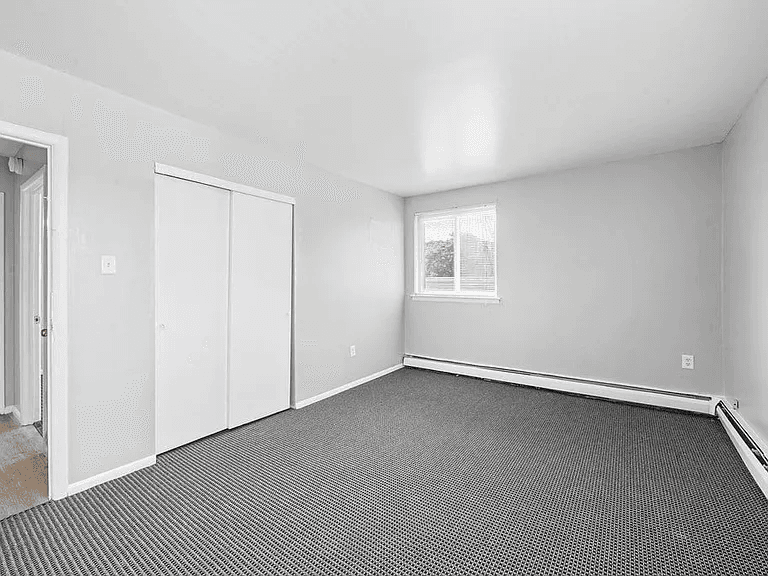 Philadelphia Apartment: 1412 72nd Ave