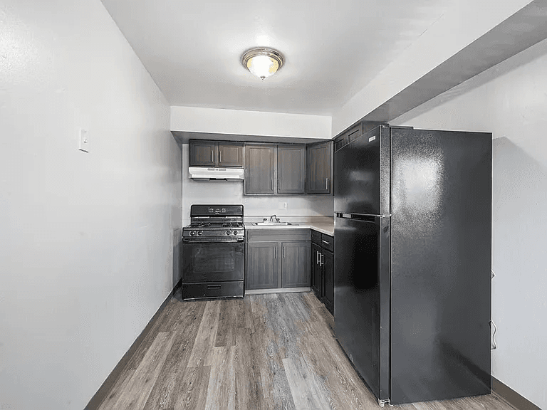 Philadelphia Apartment: 1412 72nd Ave