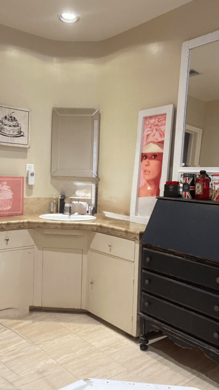 Encino Single Room: 15635 Vandorf Pl
