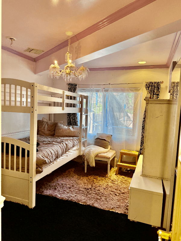 Encino Single Room: 15635 Vandorf Pl