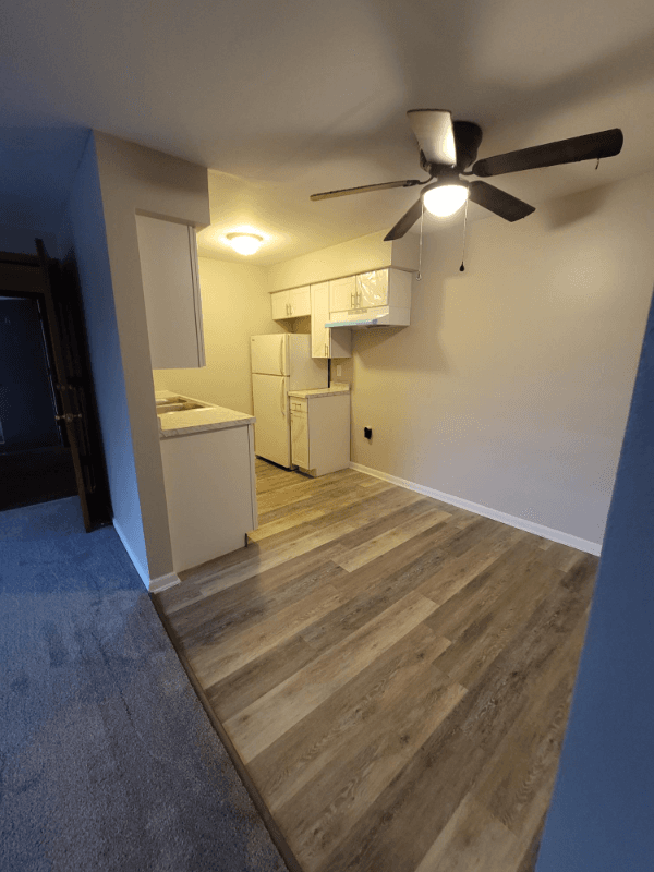 North Canton Apartment: 7320 Sunset Strip NW # 2