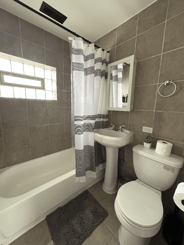 CHICAGO Condo: 3034 W Montrose Ave