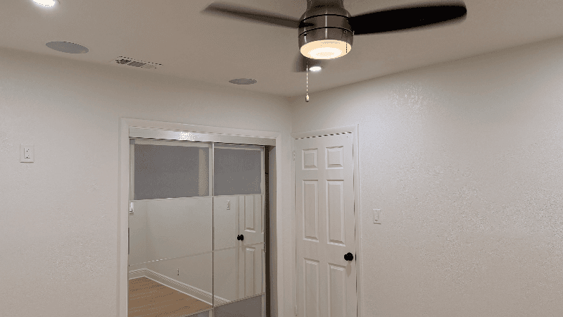 Tampa House: 8708 N Pawnee Ave,