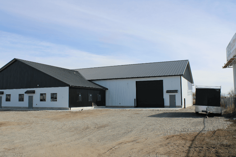 Blackfoot House: 61 W 465 N