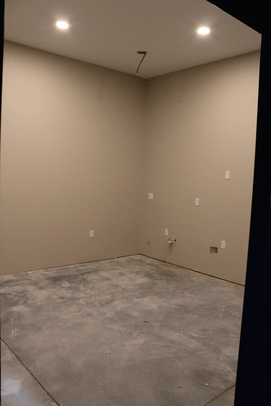Blackfoot House: 61 W 465 N