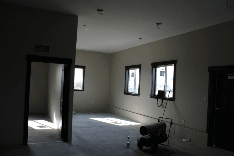 Blackfoot House: 61 W 465 N