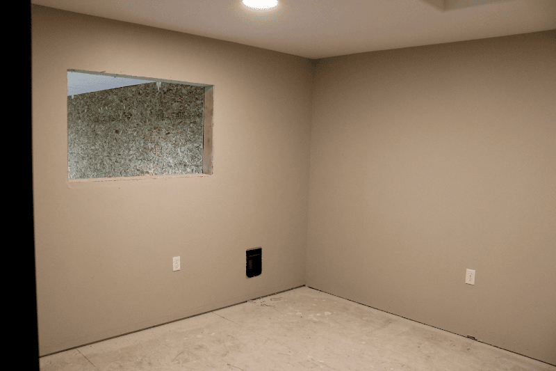 Blackfoot House: 61 W 465 N