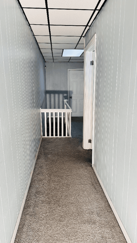 Saint Clair House: 13 N 2nd St