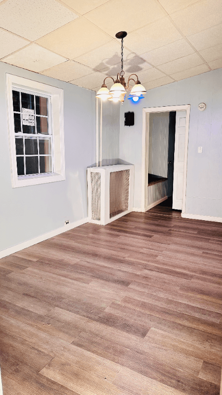 Saint Clair House: 13 N 2nd St