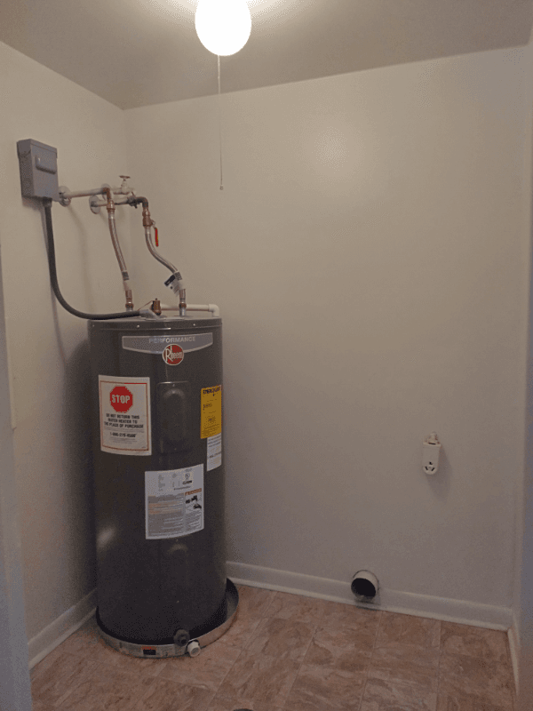 Lynchburg Apartment: 600 Reusens Road